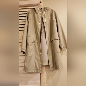 Zara Rain coat jacket size L light mint